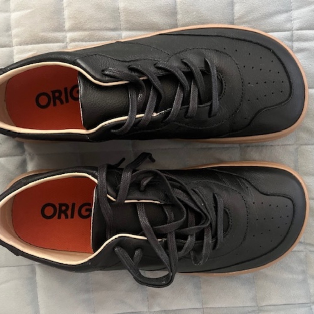 Origo barefoot tennis shoes leather black womens size 8.5 NWT